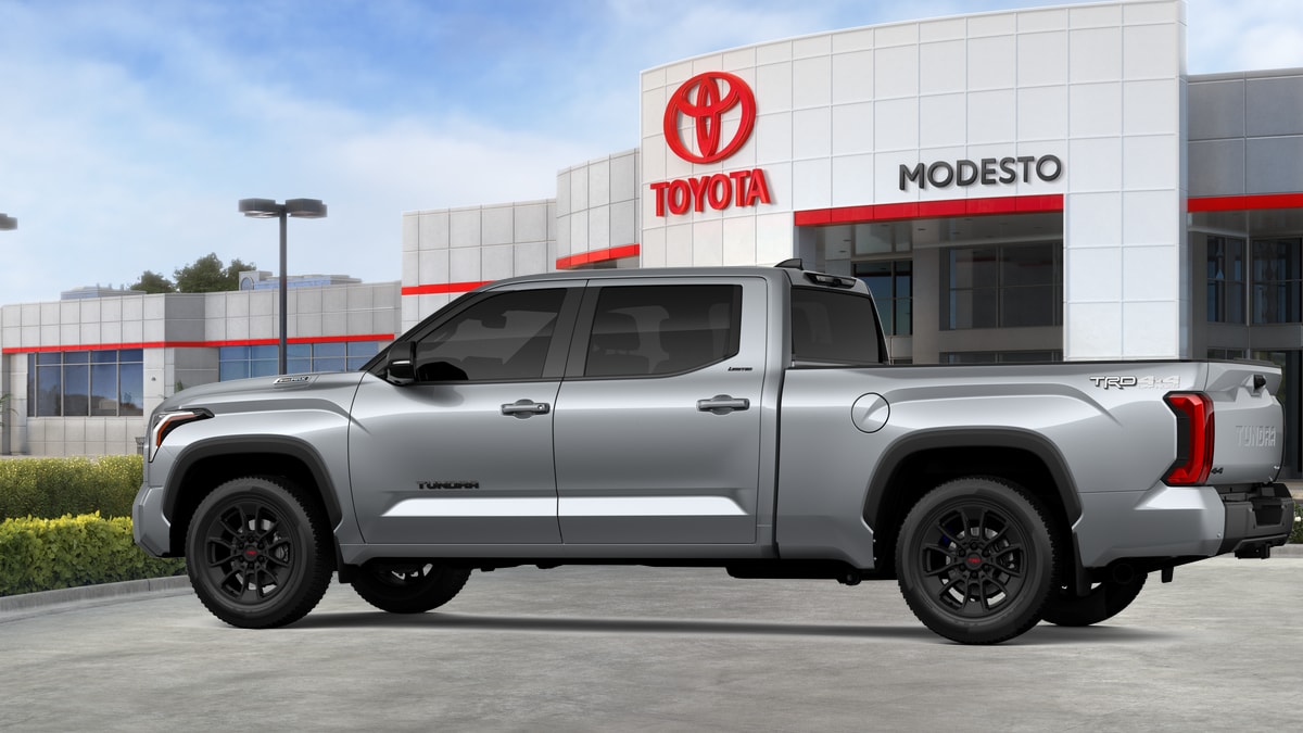 2025 Toyota Tundra Limited - Photo 35