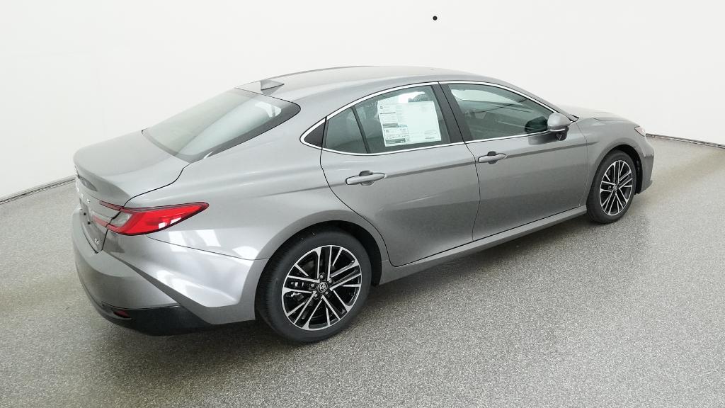 2026 Toyota Camry XLE photo 3