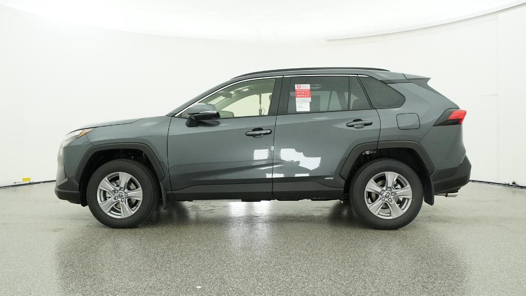 2025 Toyota RAV4 Hybrid XLE photo 2