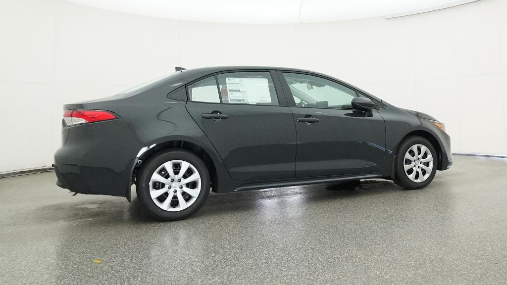 2026 Toyota Corolla LE photo 3