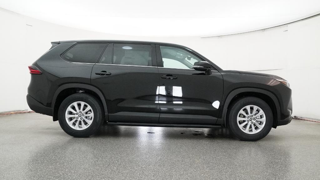 2026 Toyota Grand Highlander XLE photo 2