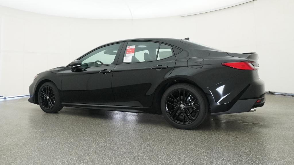 2026 Toyota Camry SE photo 4