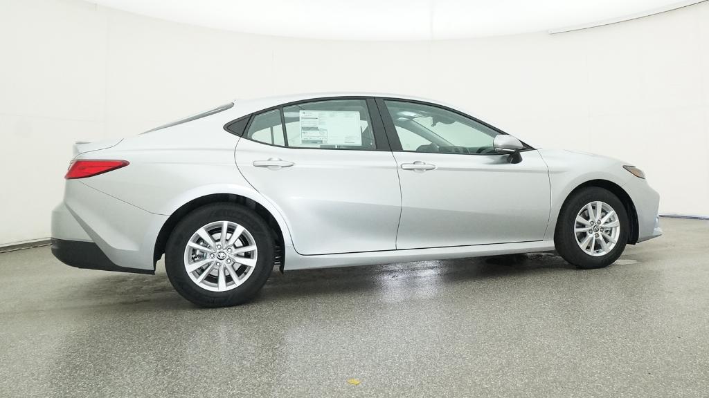 2026 Toyota Camry LE photo 2