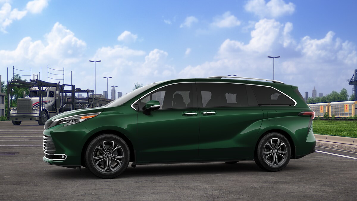 2025 Toyota Sienna Platinum photo 3