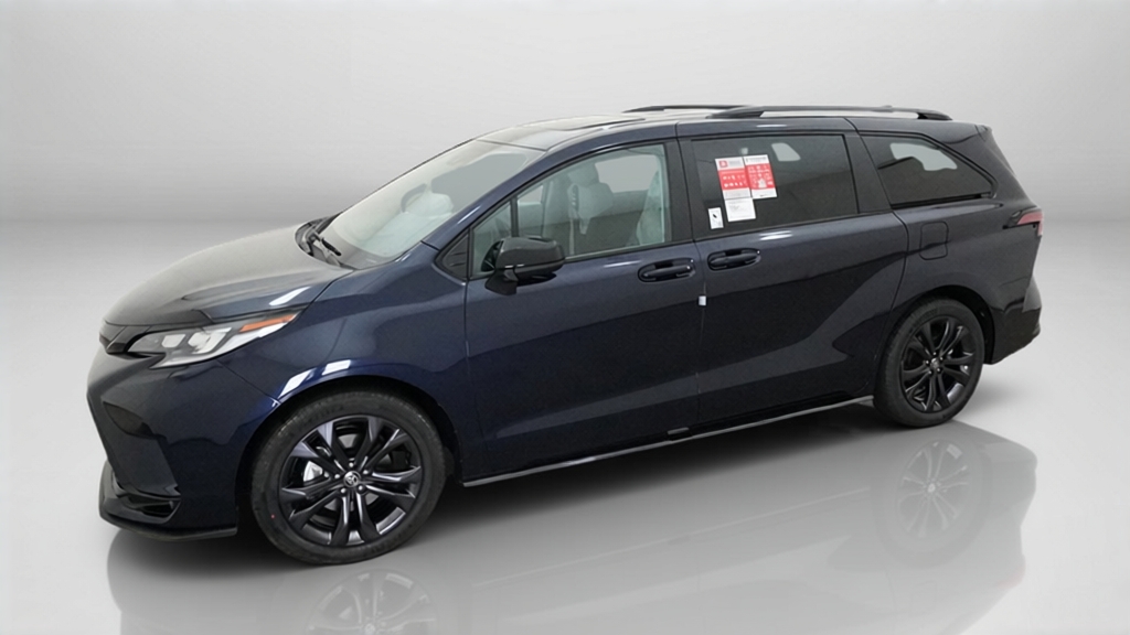 New 2026 Toyota Sienna XSE Van Passenger Van