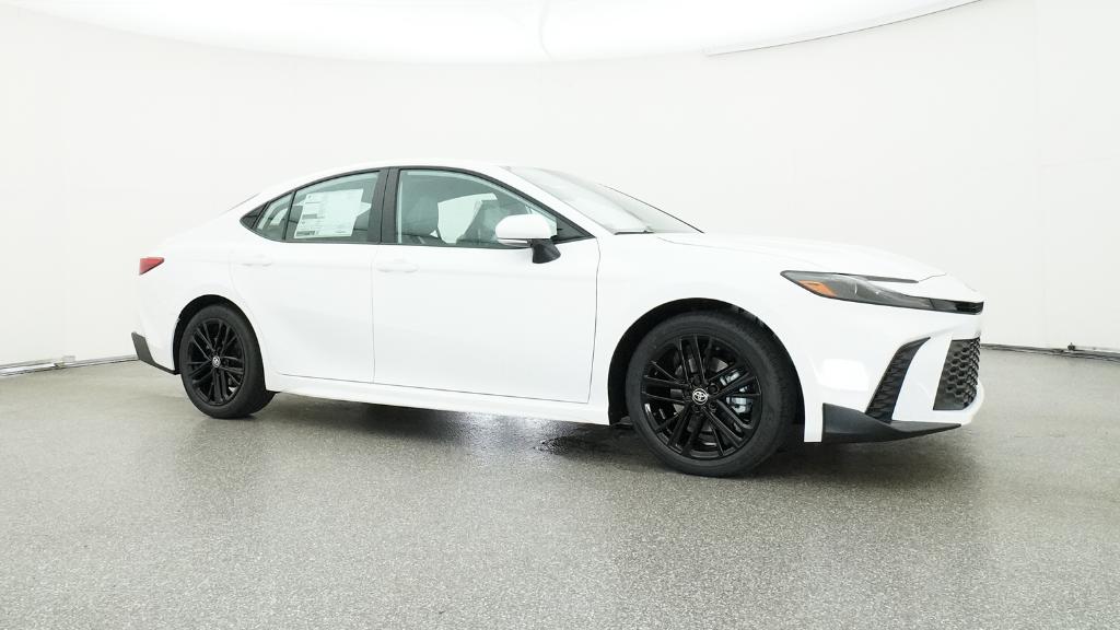 2026 Toyota Camry SE photo 4