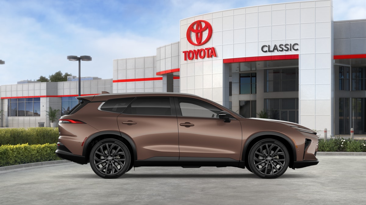 2026 Toyota Crown Signia Limited - Photo 43