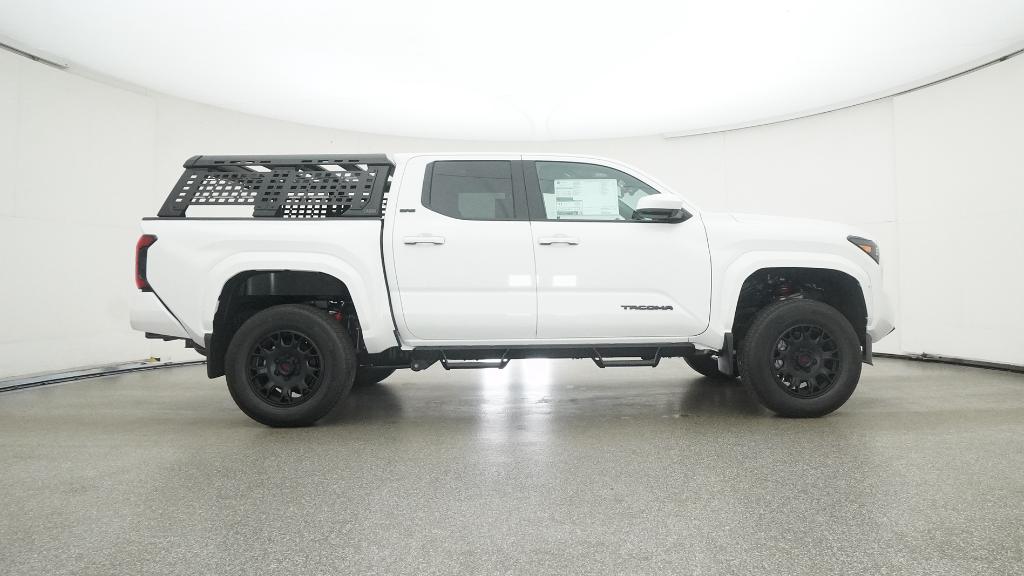 2025 Toyota Tacoma SR5 - Photo 16