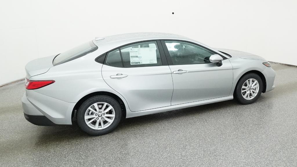 2026 Toyota Camry LE photo 2