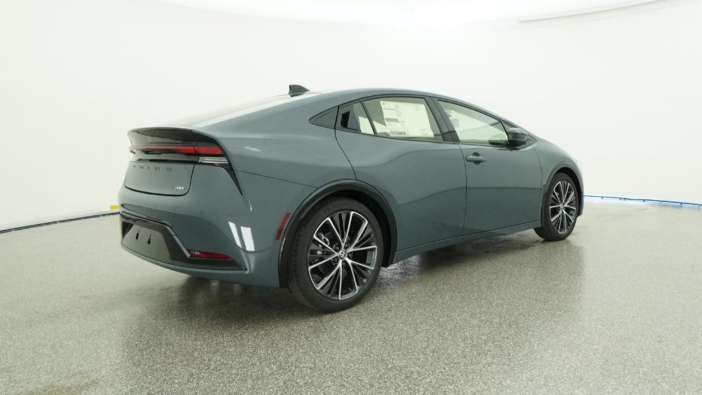 2026 Toyota Prius XLE photo 4