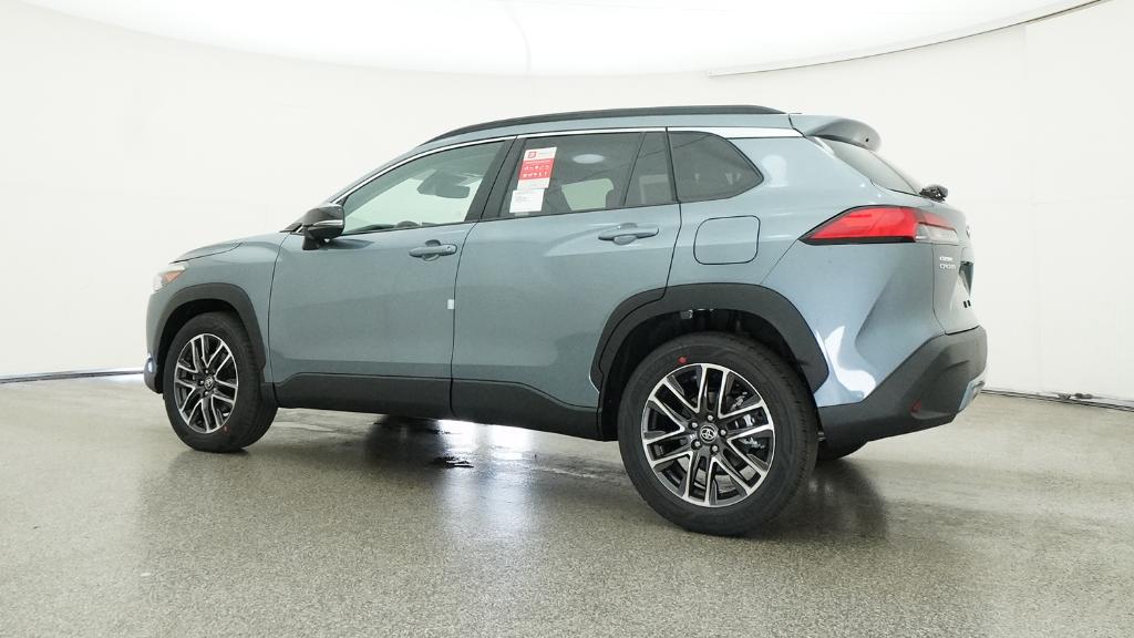2026 Toyota Corolla Cross XLE photo 3