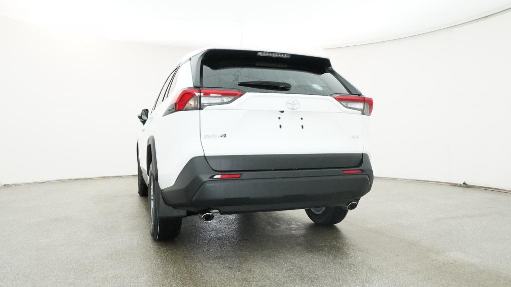 2025 Toyota RAV4 XLE photo 3