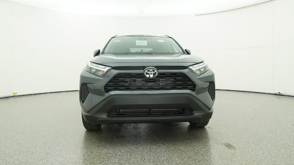 2025 Toyota RAV4 Hybrid XLE photo 2