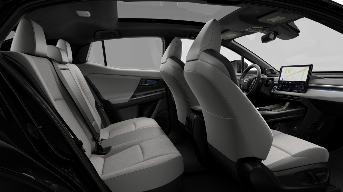 2026 Toyota C-HR XSE - Photo 48