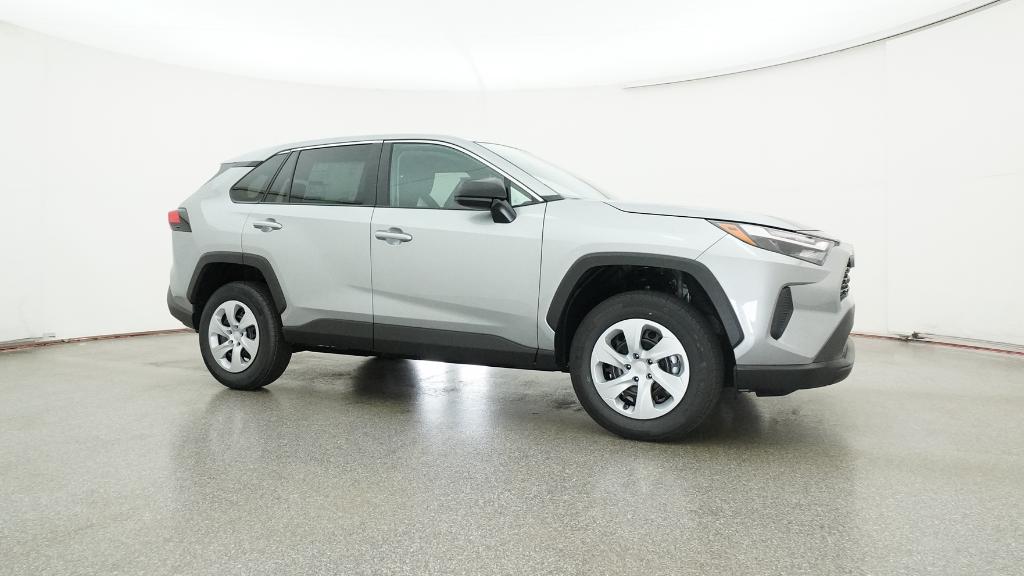 2025 Toyota RAV4 LE photo 2