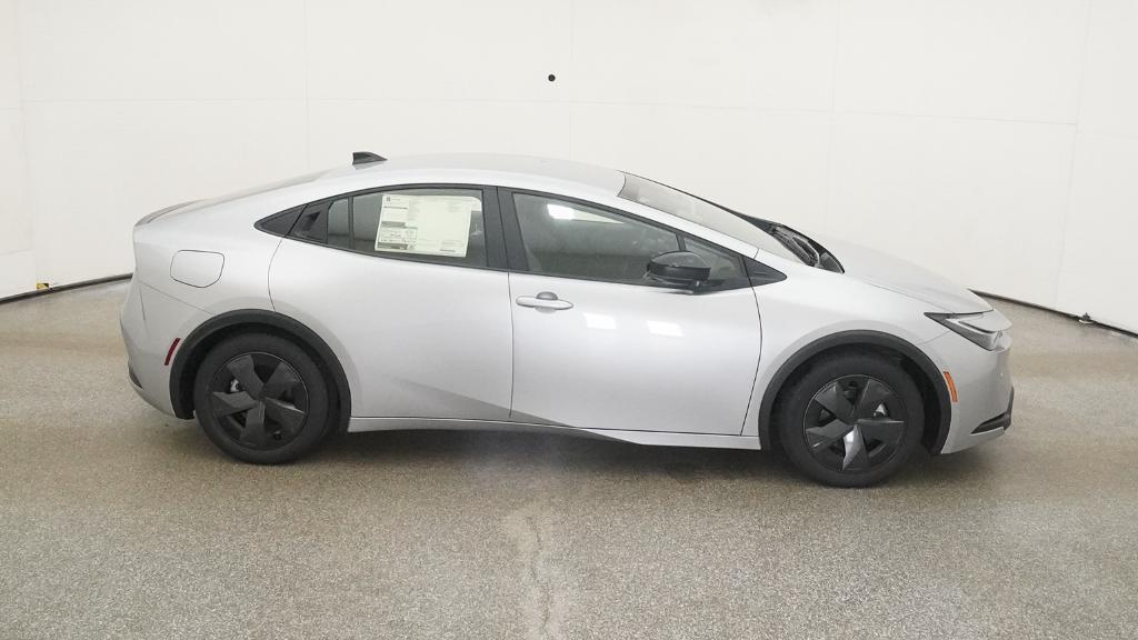 2026 Toyota Prius Plug-in Hybrid SE - Photo 43