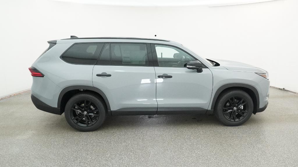 2026 Toyota Highlander Hybrid photo 4