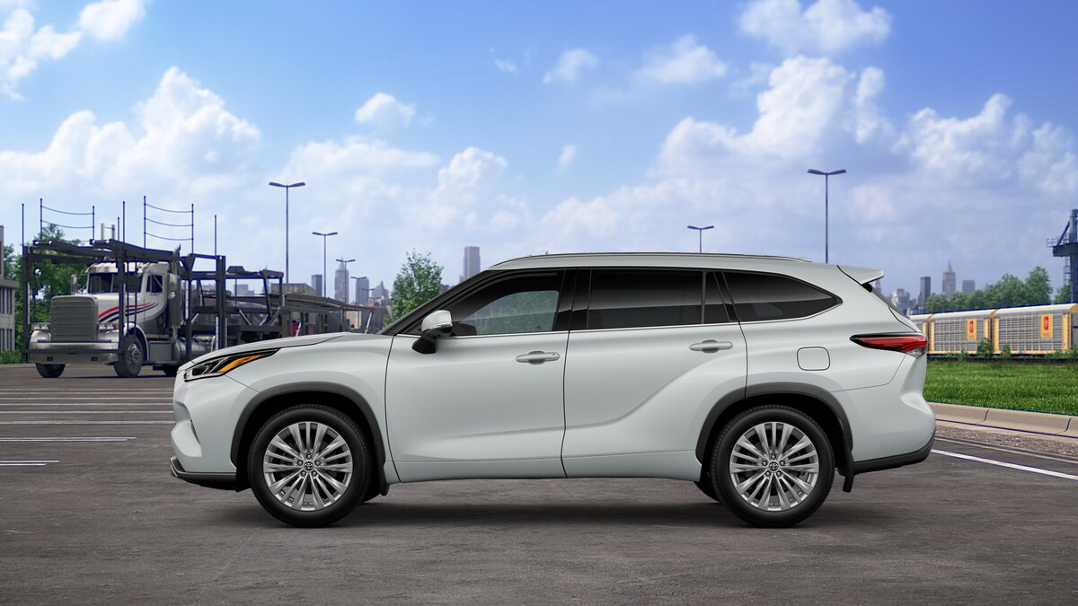 2025 Toyota Highlander Platinum photo 4