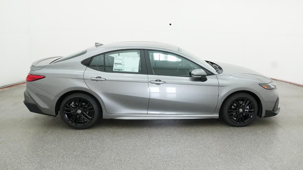 2026 Toyota Camry SE photo 2