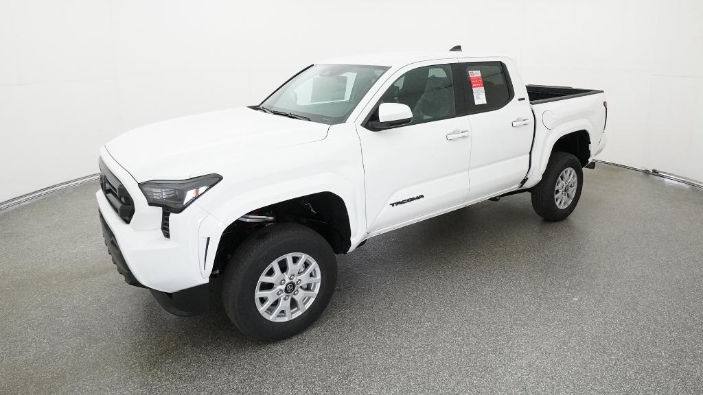 2025 Toyota Tacoma SR5's photo
