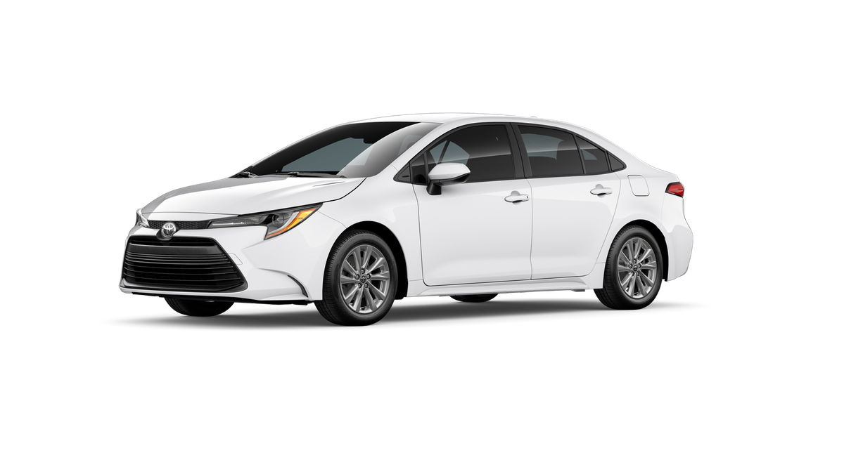 2026 Toyota Corolla LE photo 3