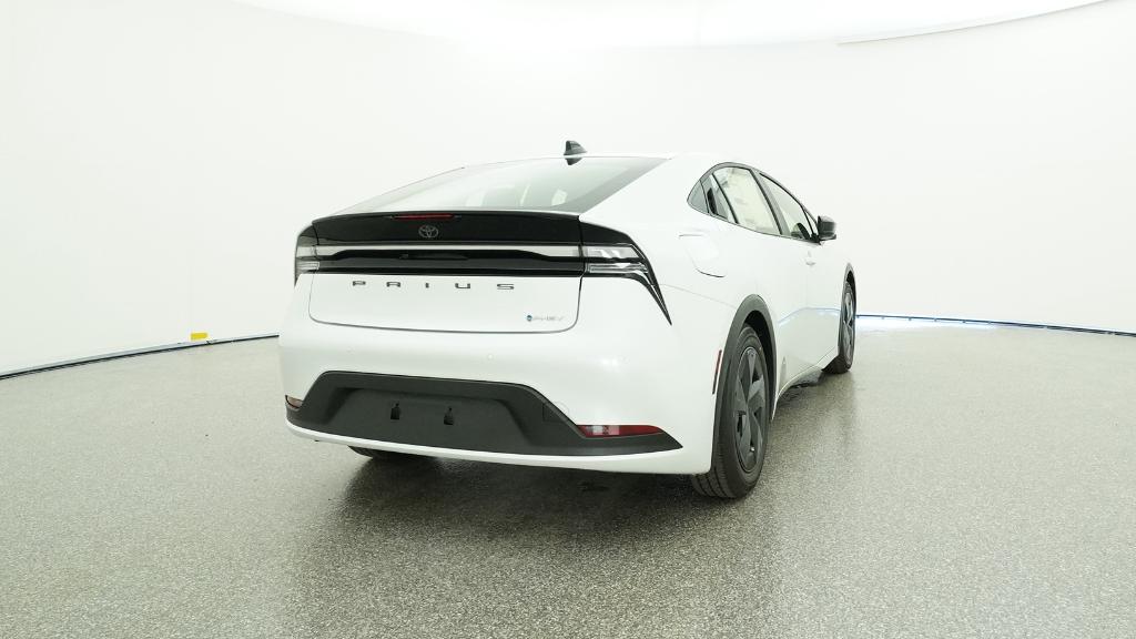 2026 Toyota Prius Plug-in Hybrid SE photo 3