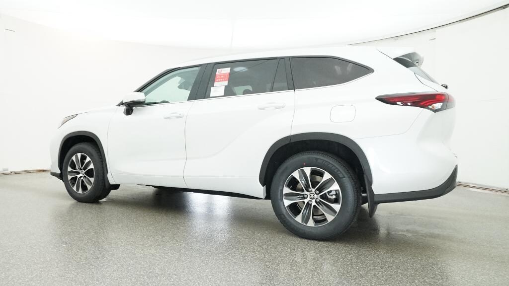New 2026 Toyota Highlander XLE SUV