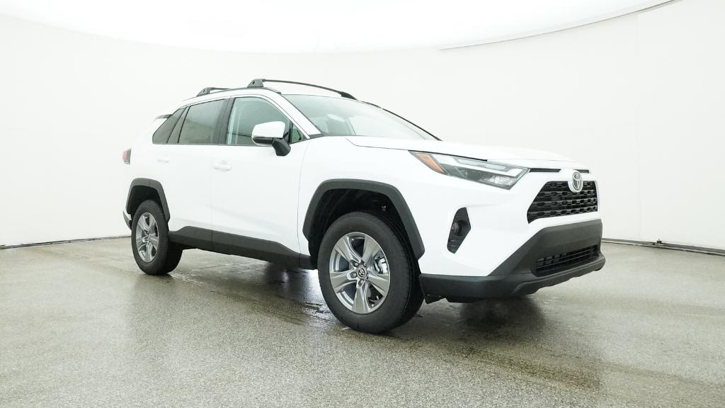 2025 Toyota RAV4 XLE photo 2