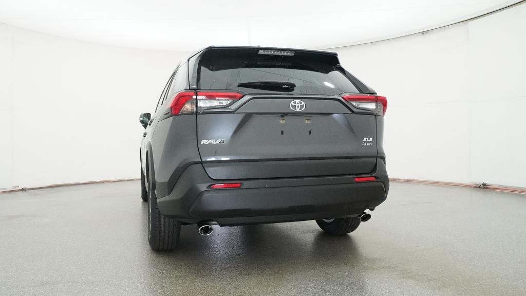 2025 Toyota RAV4 Hybrid XLE photo 3