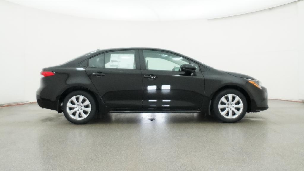 2026 Toyota Corolla LE photo 3