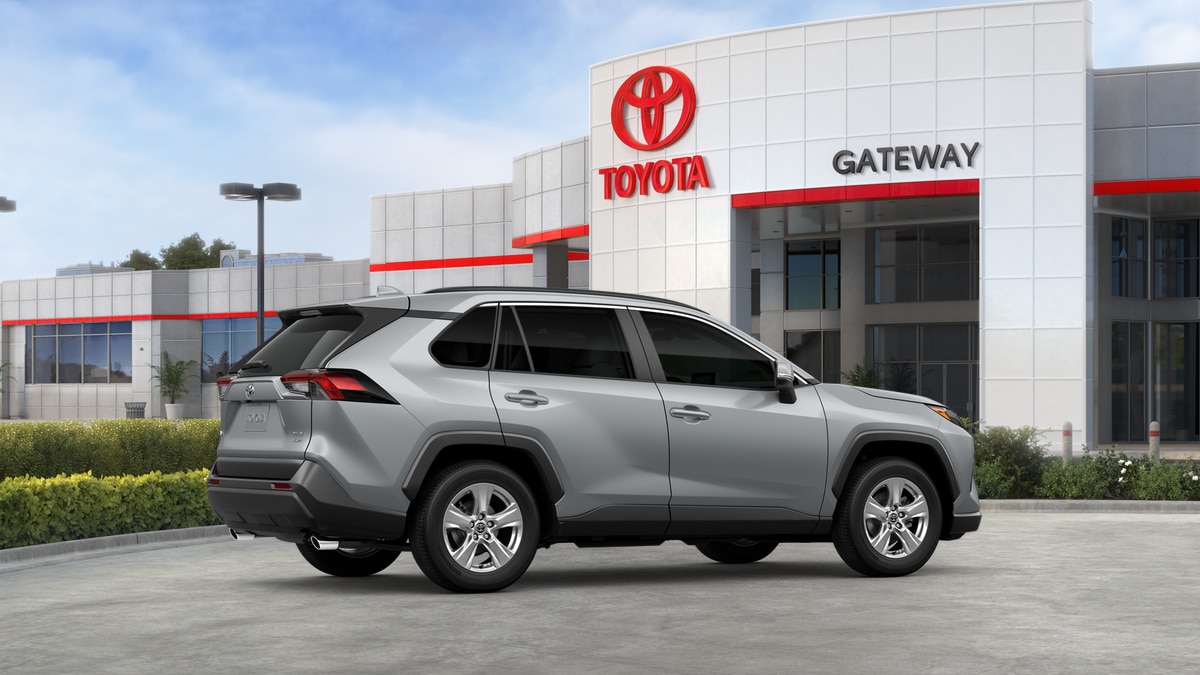 2025 Toyota RAV4 XLE - Photo 29