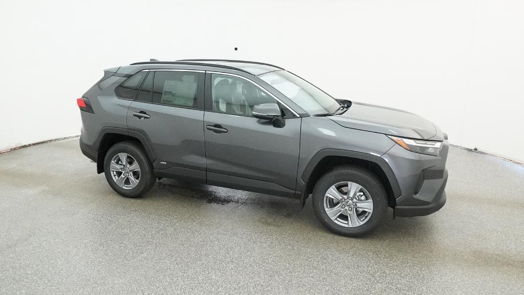 2025 Toyota RAV4 Hybrid XLE photo 4