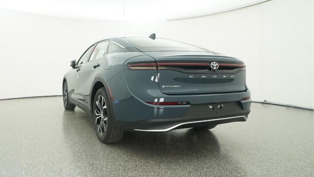 2026 Toyota Crown XLE photo 2