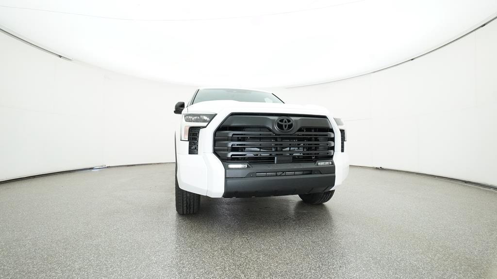 2025 Toyota Tundra SR5 - Photo 8