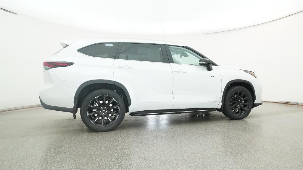 2025 Toyota Highlander Hybrid XLE photo 9