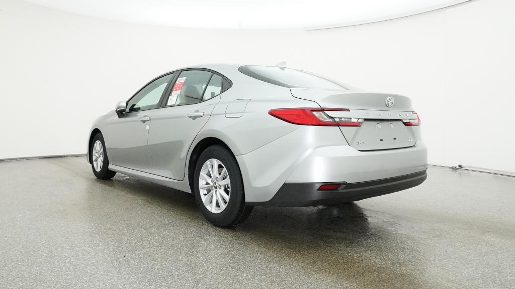 2026 Toyota Camry LE photo 3