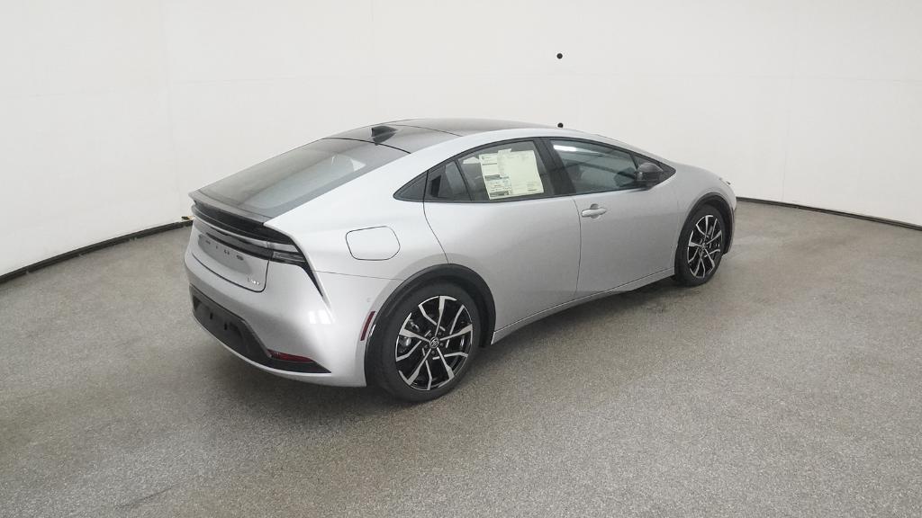 2026 Toyota Prius Plug-in Hybrid XSE Premium - Photo 6