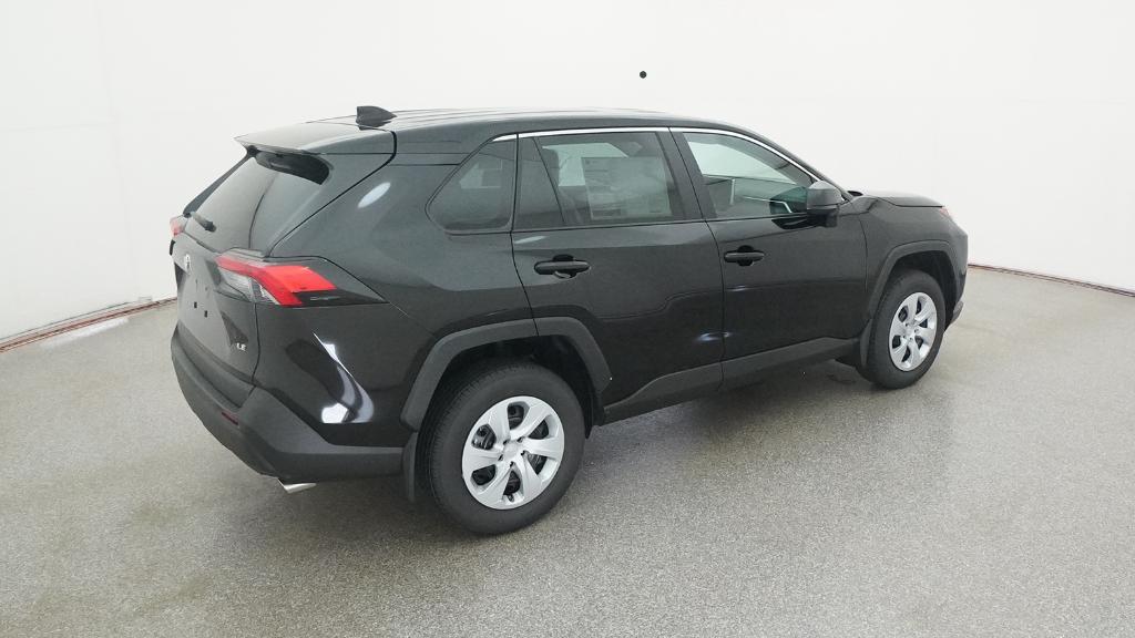 2025 Toyota RAV4 LE photo 4