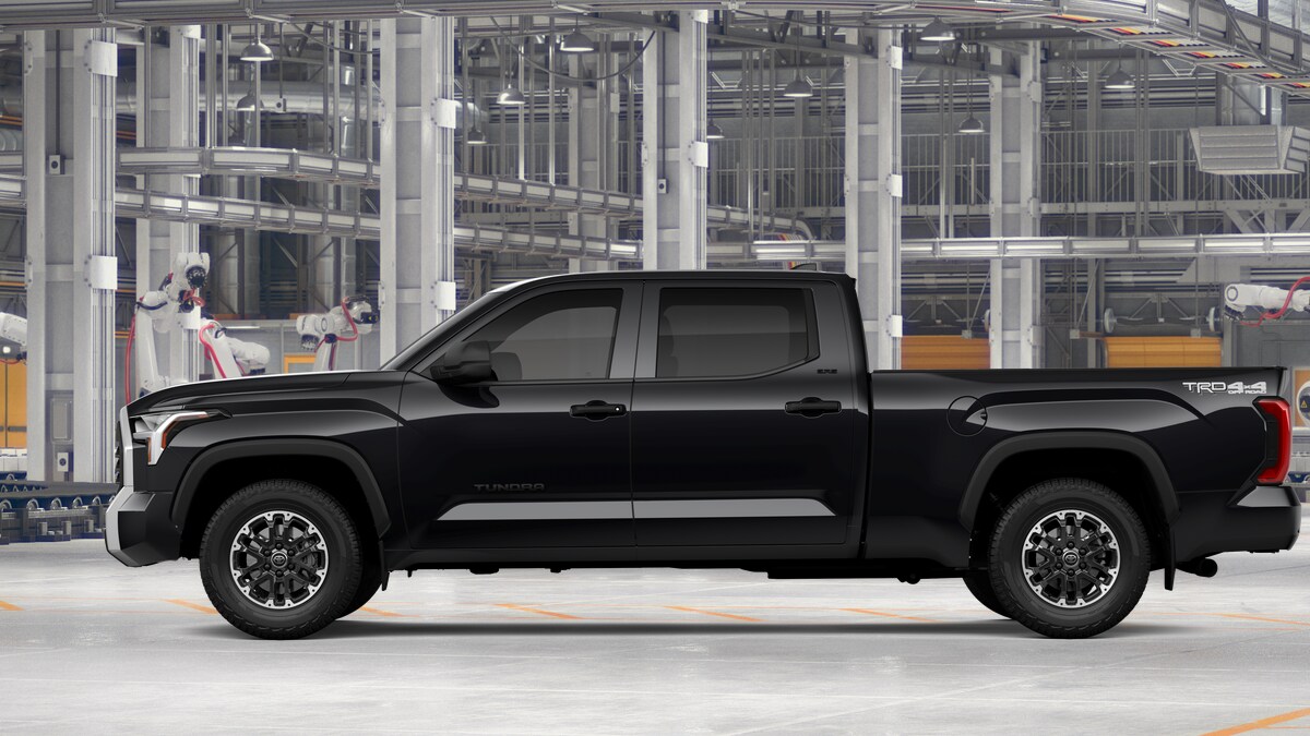 2026 Toyota Tundra SR5 CrewMax photo 4