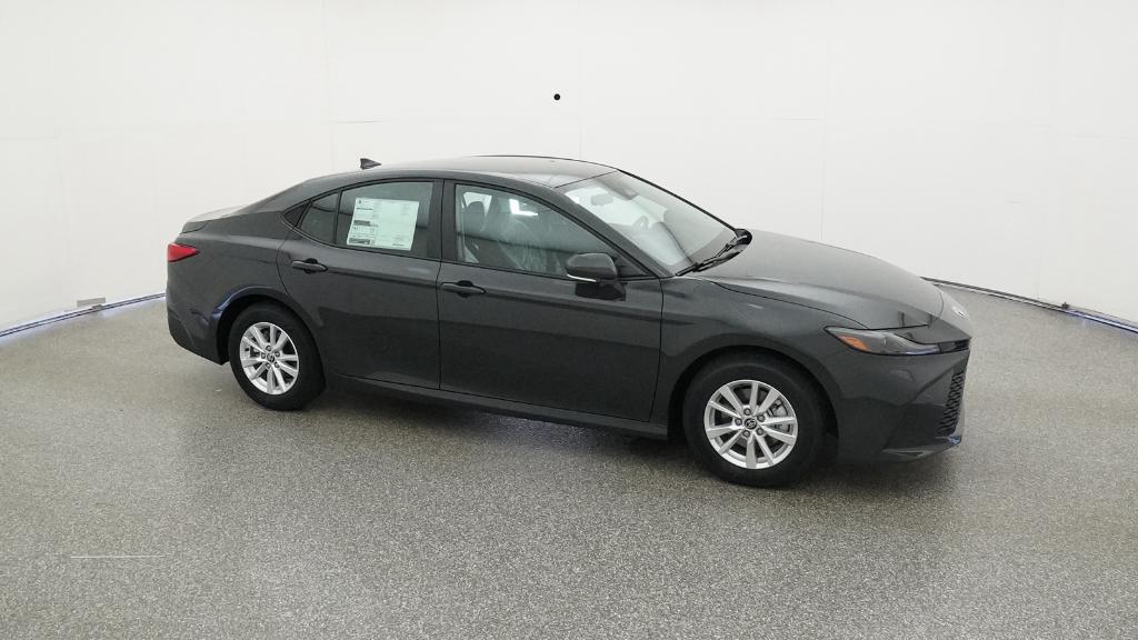 2026 Toyota Camry LE photo 4