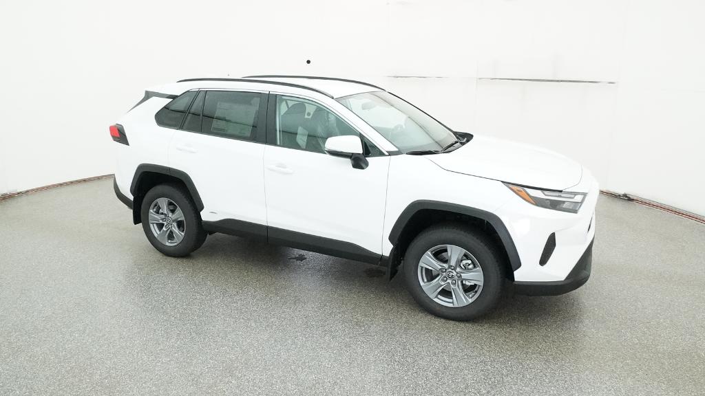 2025 Toyota RAV4 Hybrid XLE photo 4