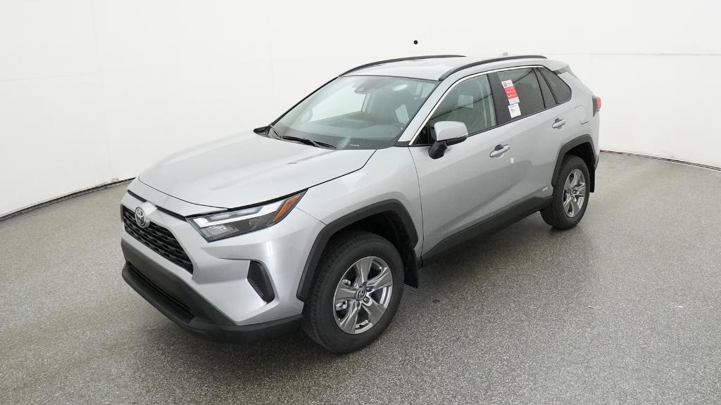 2025 Toyota RAV4 XLE's photo