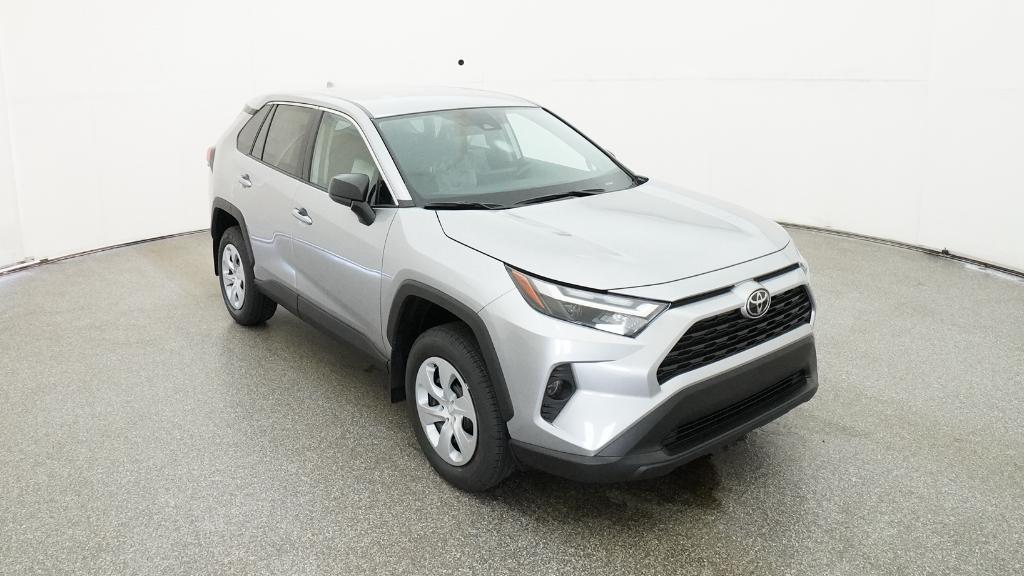 2025 Toyota RAV4 LE photo 4