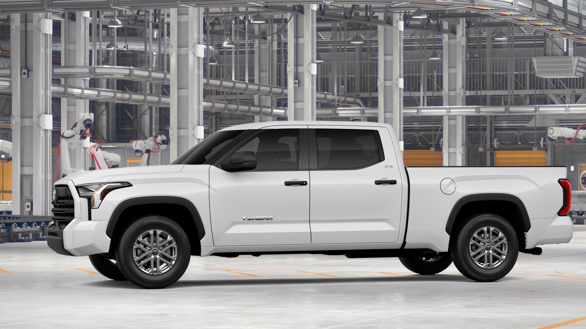 2026 Toyota Tundra SR5 CrewMax photo 3