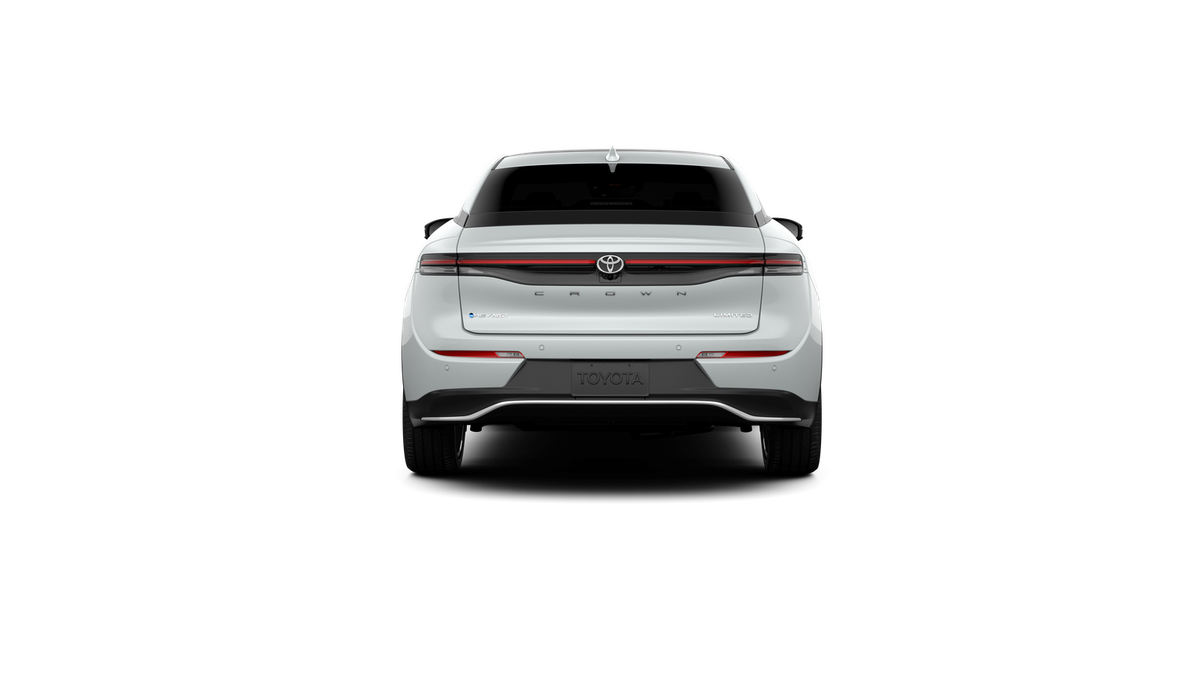 2026 Toyota Crown Limited - Photo 17