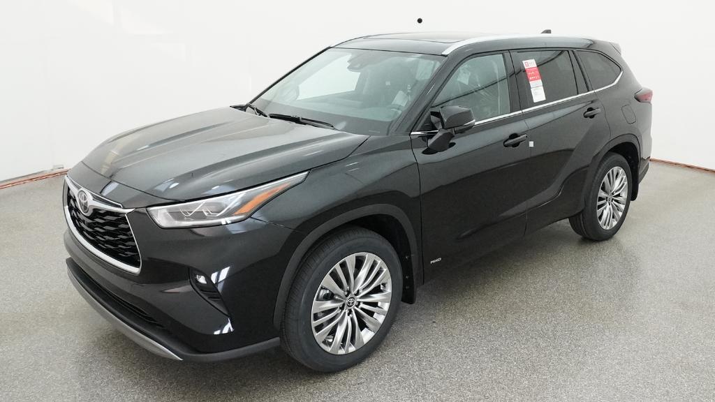2026 Toyota Highlander Hybrid Platinum AWD's photo