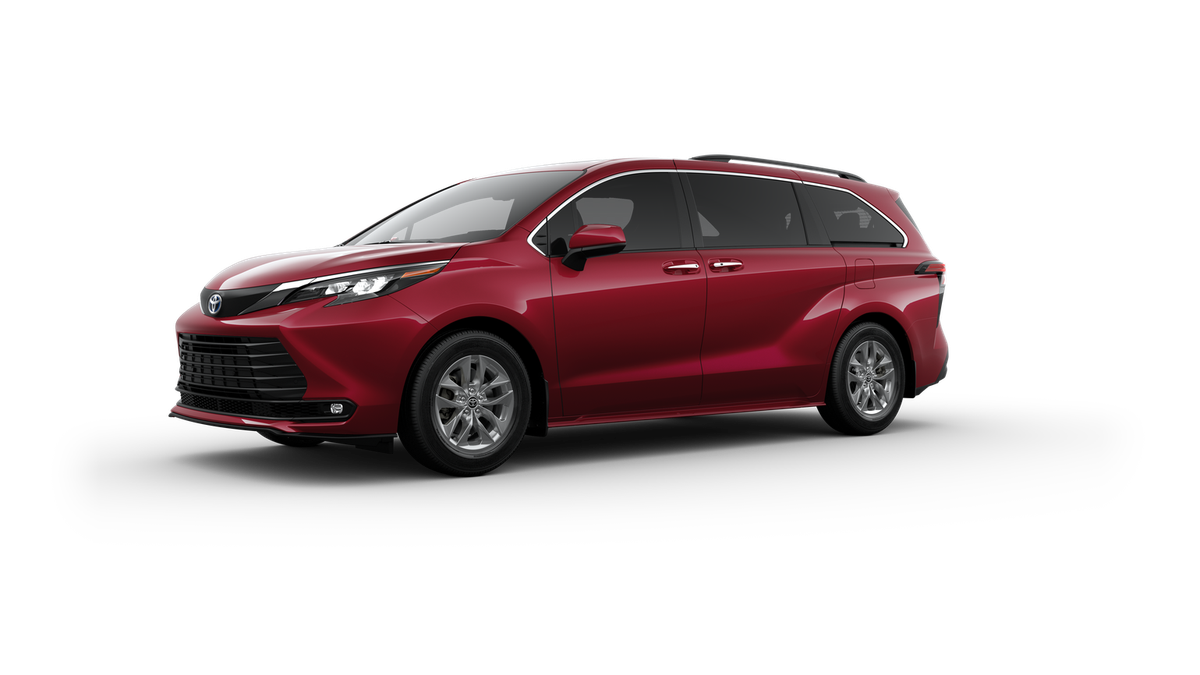 2025 Toyota Sienna XLE photo 2
