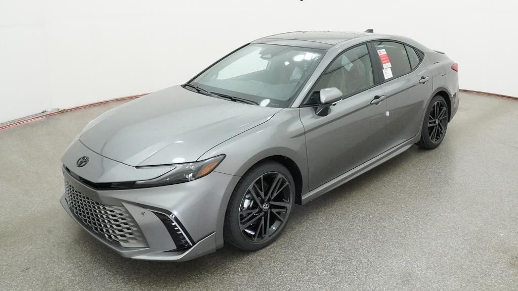 2026 Toyota Camry XSE Hybrid's photo