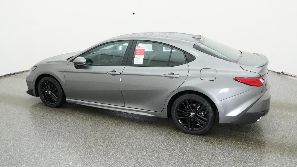 2026 Toyota Camry SE photo 3