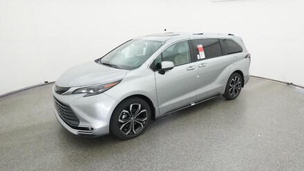 2025 Toyota Sienna Platinum 7 PASSENGER